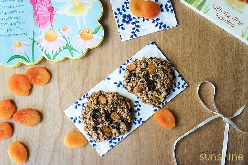 Apricot Oatmeal Cookies
